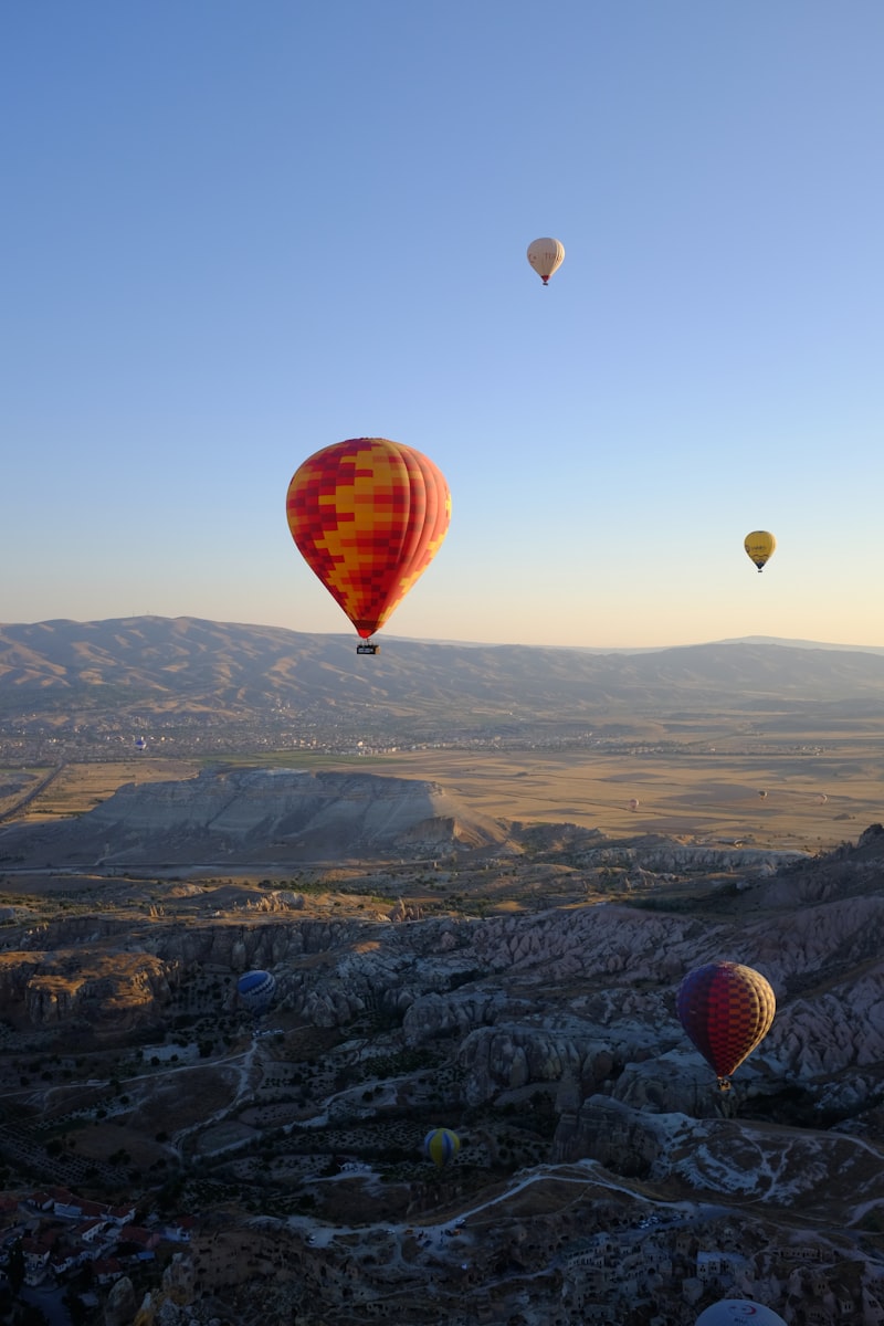 best cave hotel in cappadocia with hot air balloon view